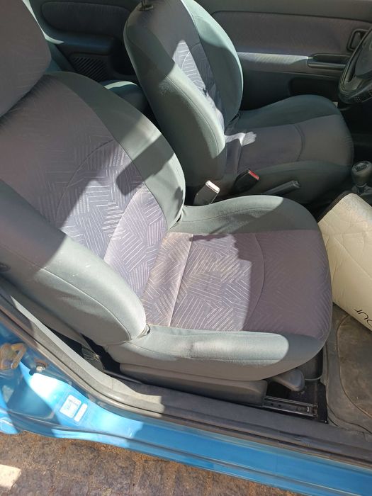 Clio 2002 1.4 16 valvulas