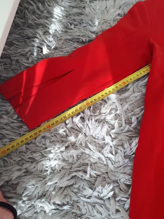 Czerwona sukienka elegancka wesele