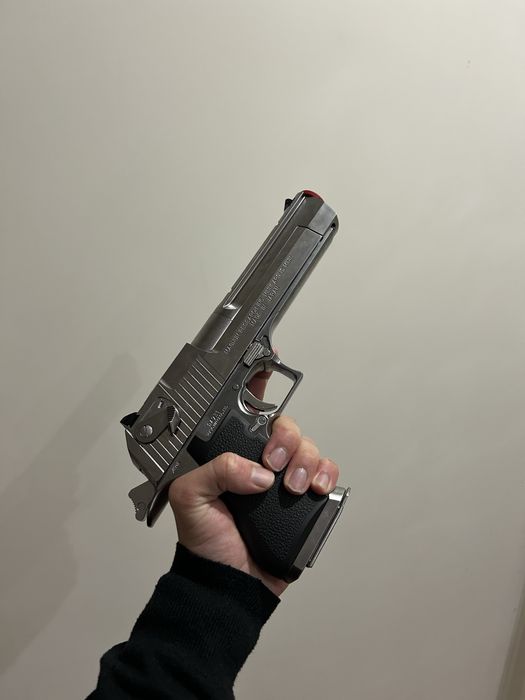 Vendo Tokyo Marui Desert Eagle .50 Chrome sem estrear