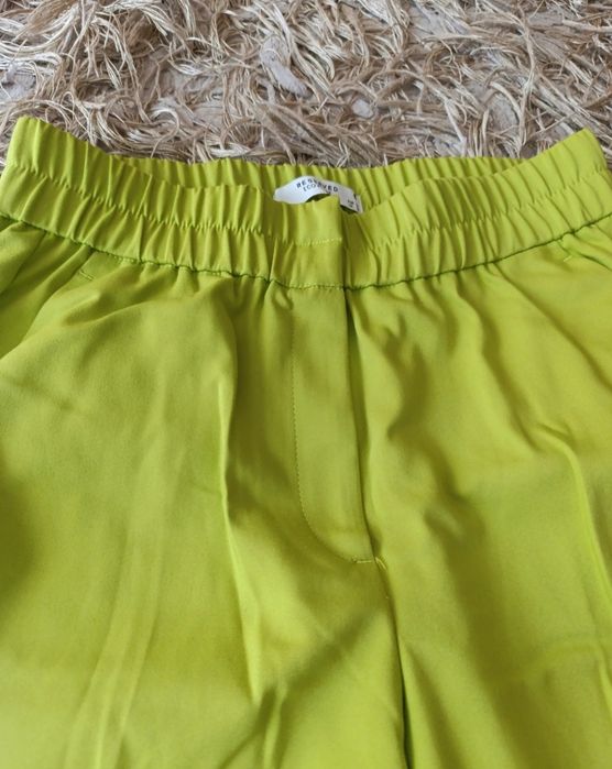 Cygaretki spodnie proste reserved limonkowe garniturowe  limonka M