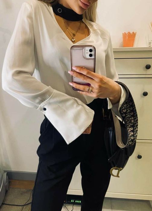 Biała bluzka z obrożą M i L