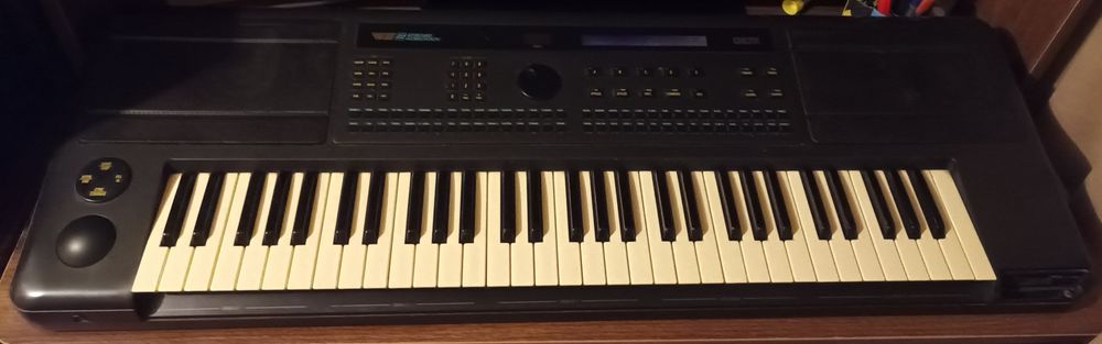 Синтезатор повністю робочий