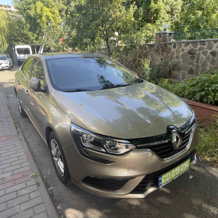 Автомобиль Renault Megane 2019