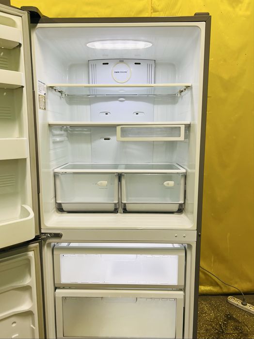 Двухкамерный холодильник Samsung 80см,NoFrost