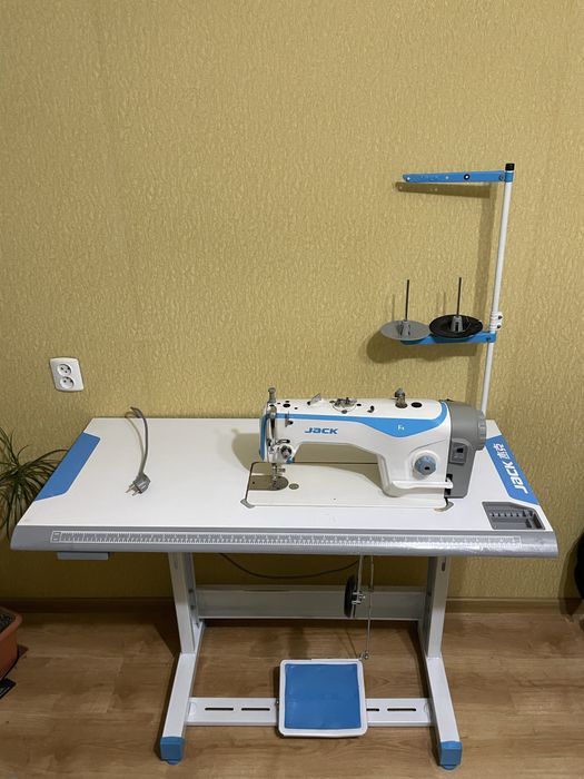 Продам Jack F4 промислова швейна машина