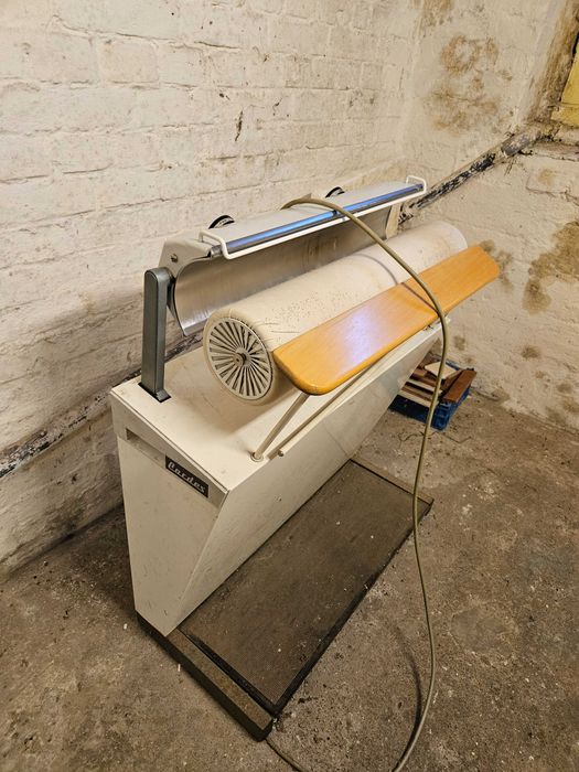 Magiel elektryczny w dobrym stanie