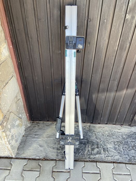 Używany  bagażnik  dachowy  Thule na  rower  .