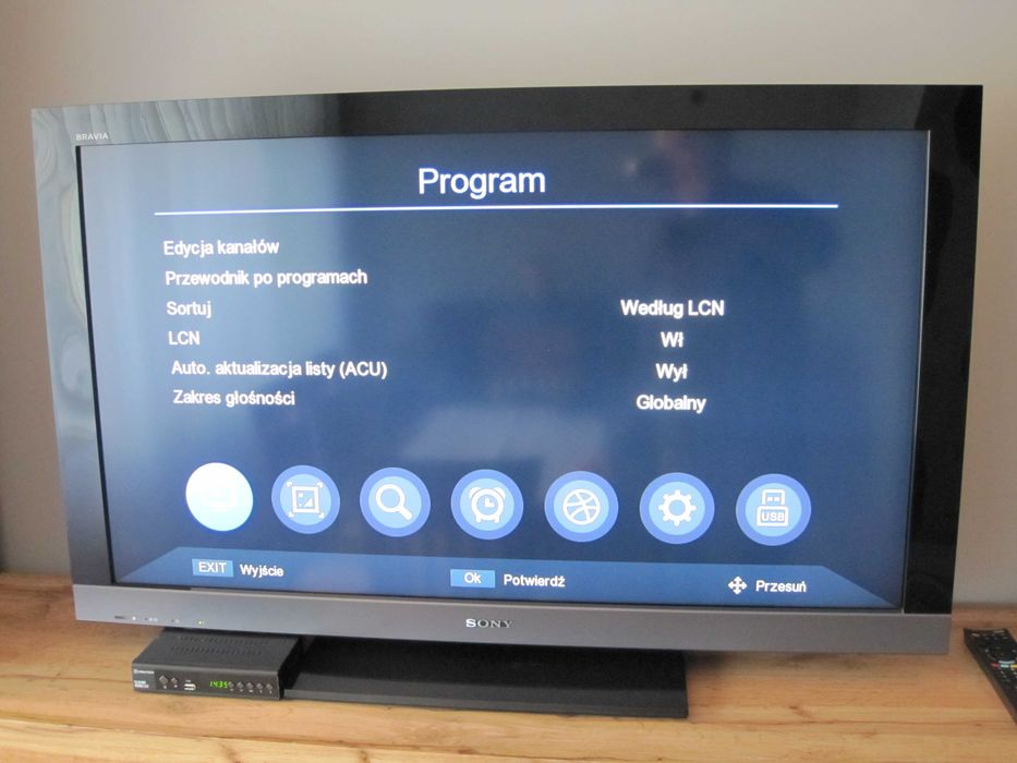 Telewizor SONY BRAVIA LCD 40'' z dekoderem DVBT2