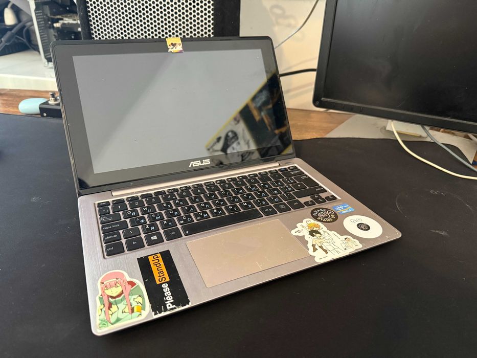 ASUS VivoBook S200E (S200E-CT163H) Сенсорний.