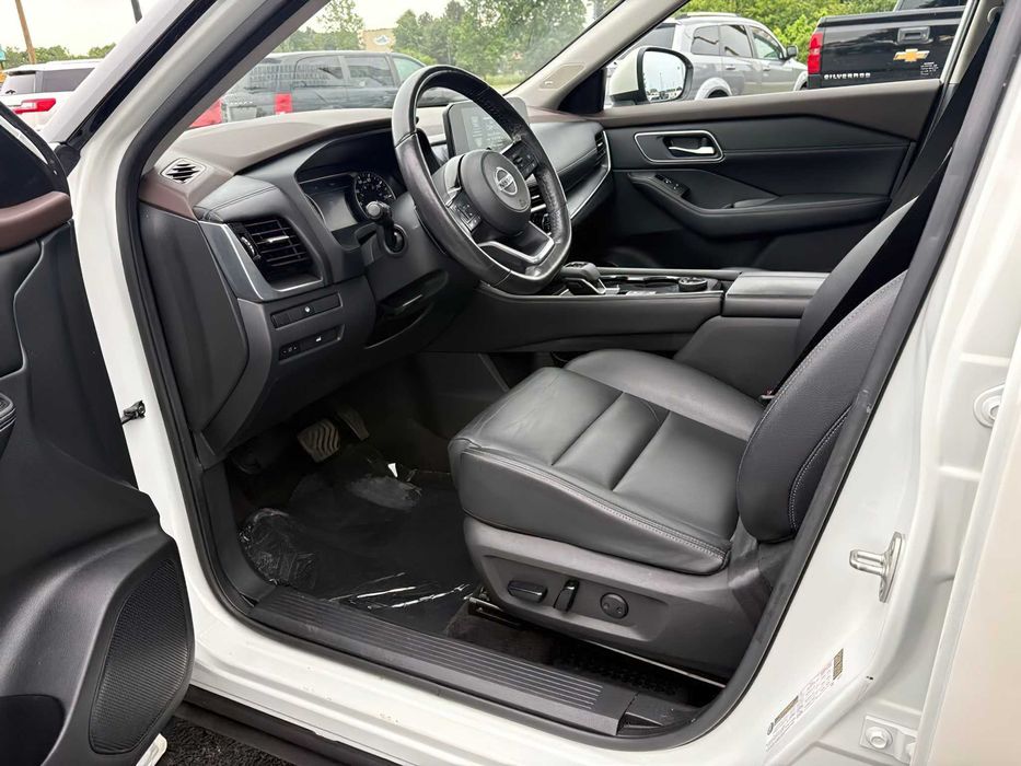 Nissan Rogue SL      2021