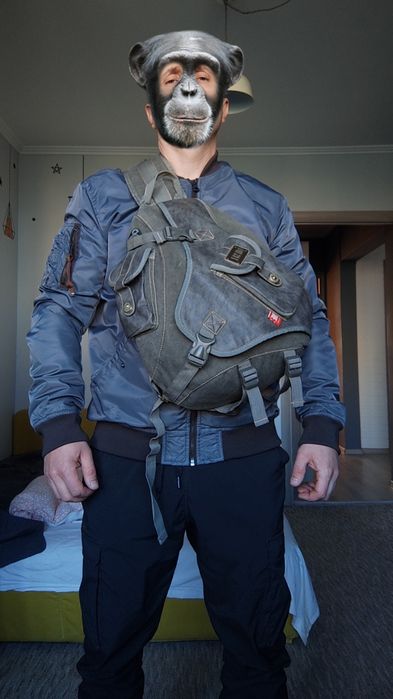 Продам вінтажну сумку рюкзак DIESEL