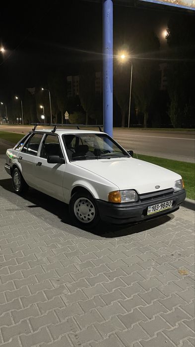 Продам Ford Escort 1.3