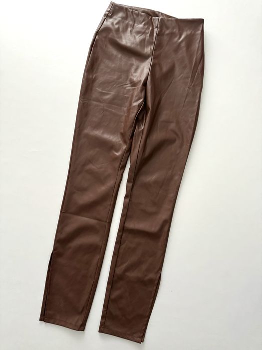 SBetro brązowe spodnie Eko skóra