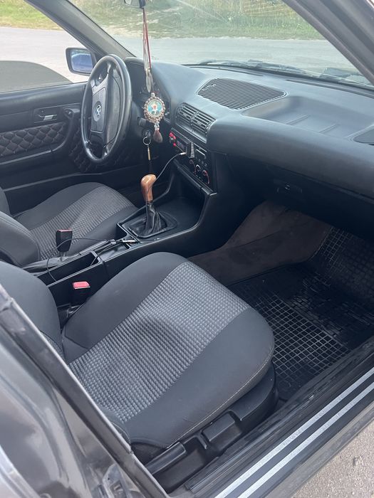 Bmw e34.