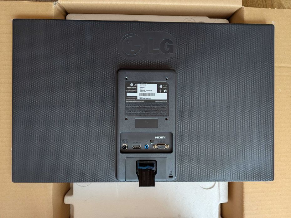Монітор LG 22MP55HQ