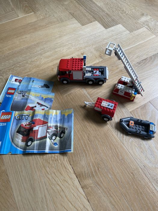 Lego city 7239 wóz strażacki