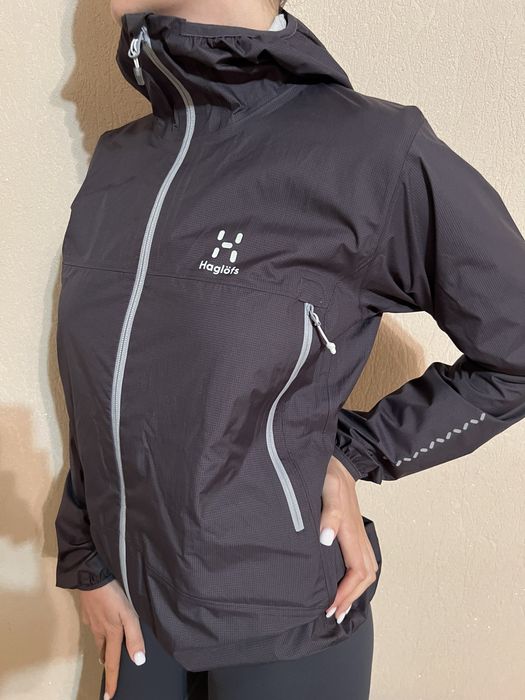 Жіноча легка курточка haglofs