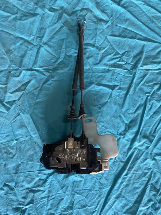 Замок дверей хюндай і30