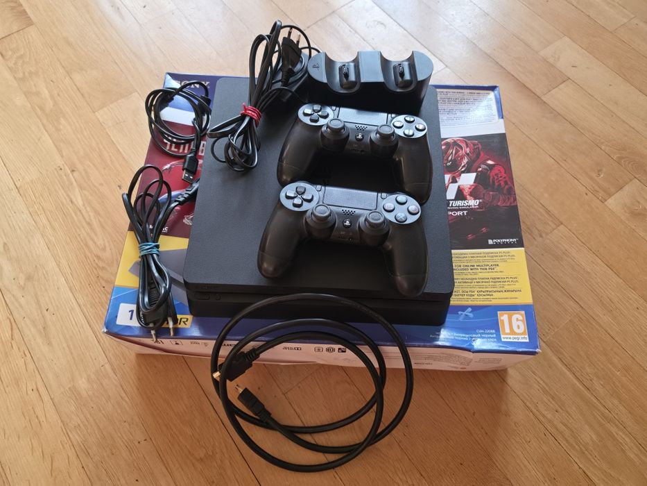 Продам Sony PlayStation 4 Slim