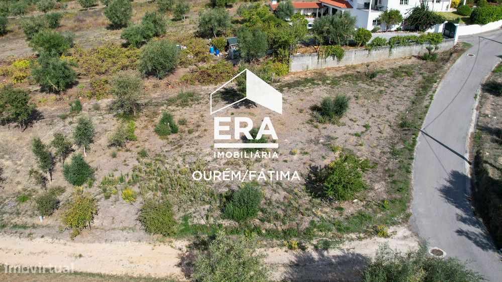 Terreno com 1050m2