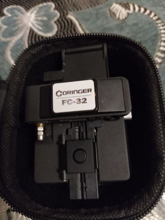 Сколювач оптоволокна