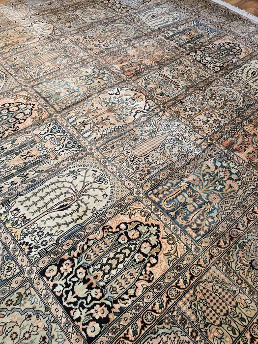 Jedwabny Ghoum - Perski dywan ręcznie tkany z jedwabiu 217 x 320 cm