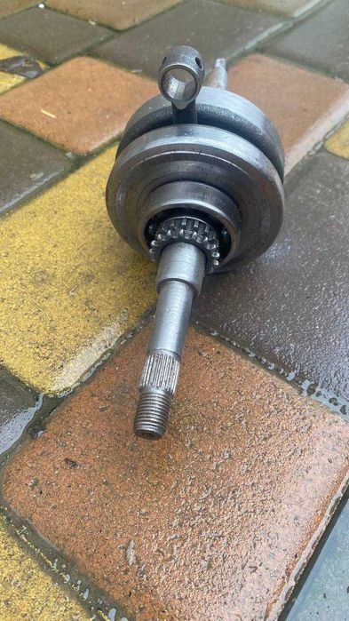 Колінвал двигуна скутера 139qmb і інші запчастини