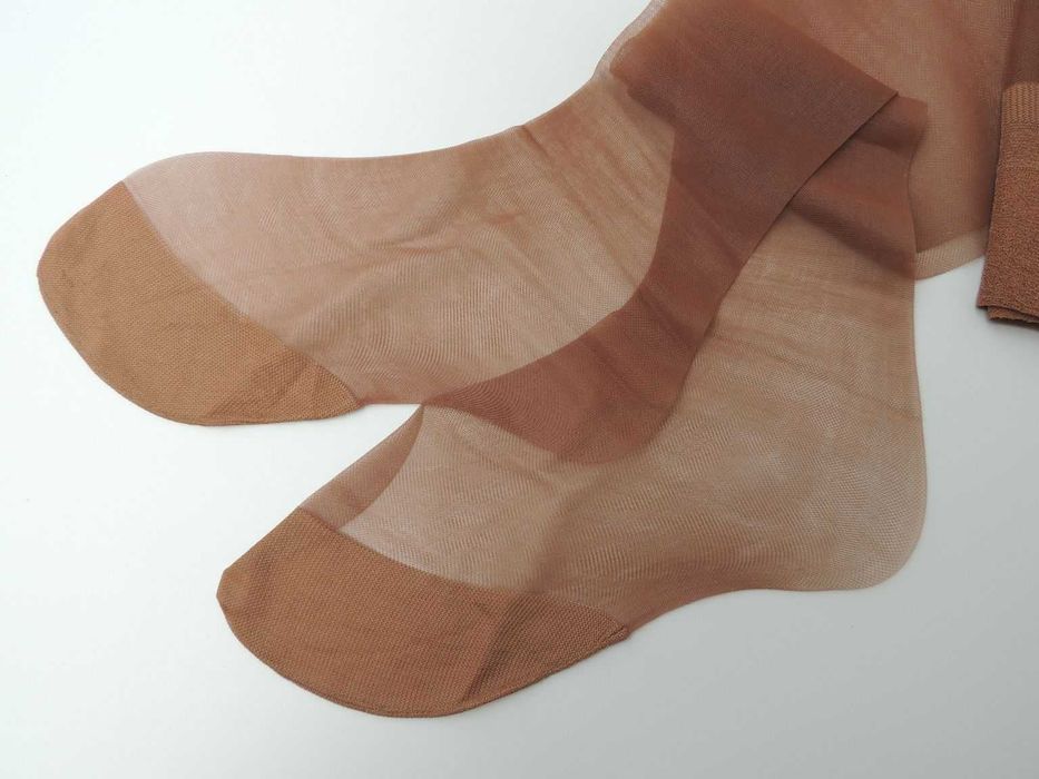 Cienkie nylonowe pończochy "Pretty Polly"