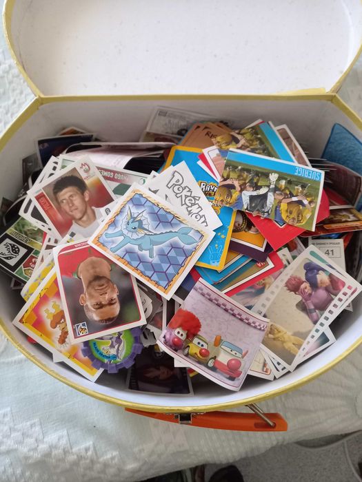 Vendo cromos avulsos de diversas colecções