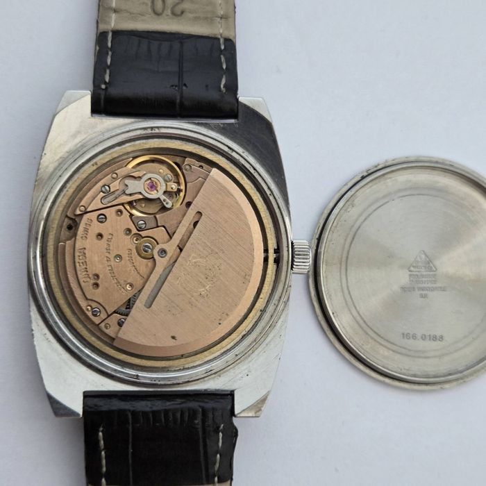 Швейцарскій годинник Omega