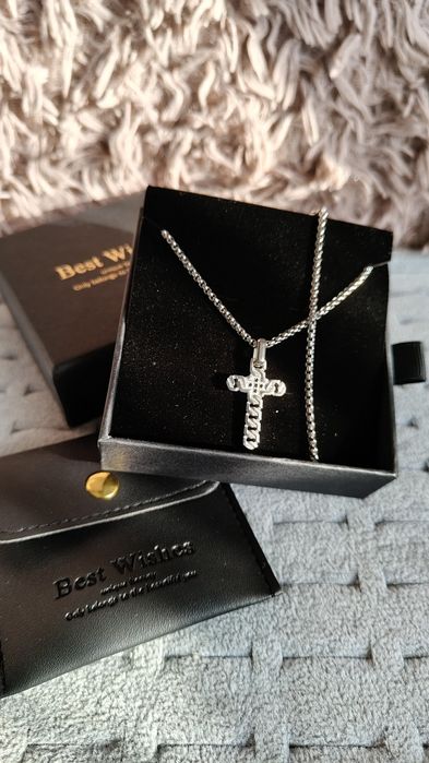 Wisiorek krzyż męski, prezent