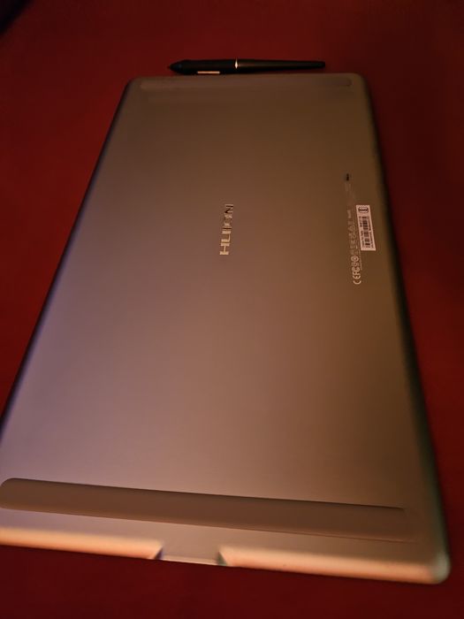 Tablet graficzny HUION Kamvas Pro 16 – stan bardzo dobry, mało używany