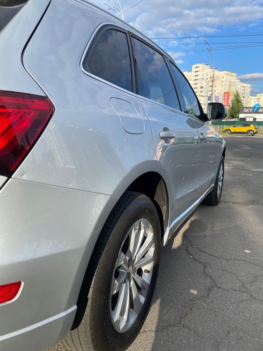 Продам AUDI Q5 2.0 T