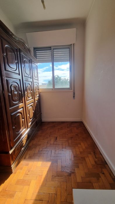 Vaga em apartamento  T3.. somos 2 rapazes