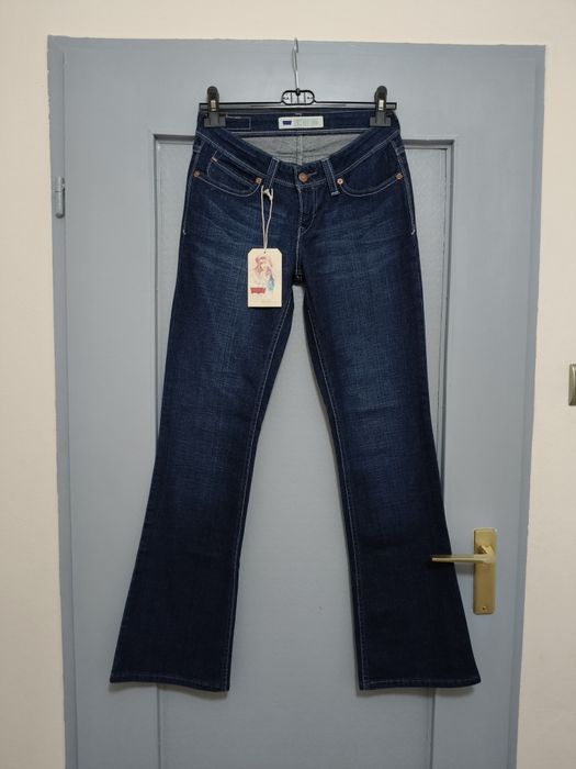 Levi's Bold Curve dzwony deadstock bootcut flap pockets y2k low waist flared