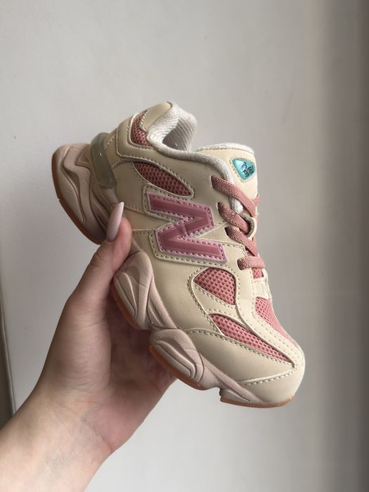 Кросівки для дівчинки. NB9060. New balance 9060 оригінал на дівчинку