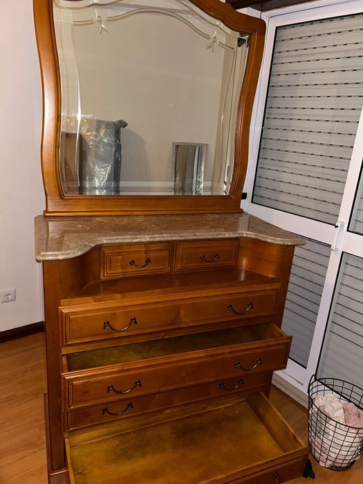 Cabeceiras e cómoda c/ pedra marmore