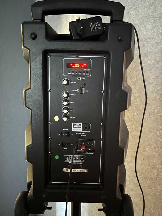 портативна акустична система з радіомікрофоном(колонка акумуляторна)