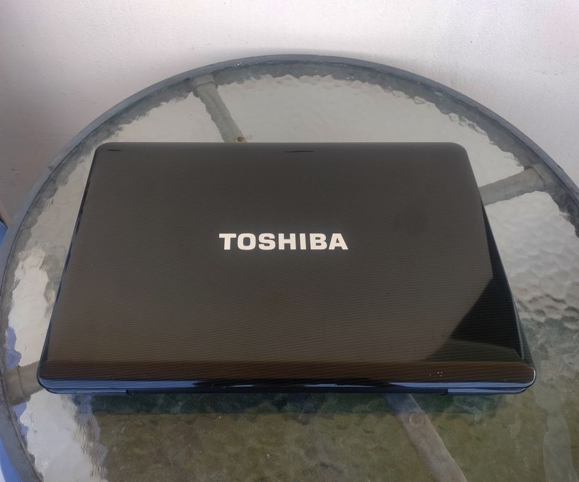 Ноутбук Toshiba Satellite