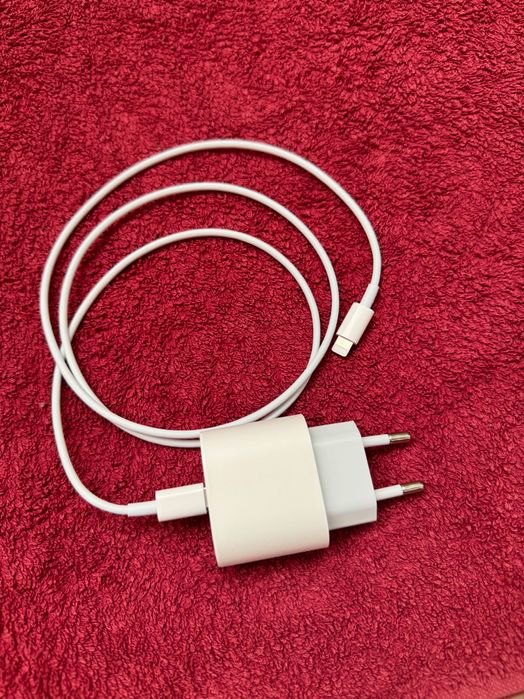 Быстрая 20W ОРИГИНАЛЬНАЯ зарядка США кабель и блок на айфон