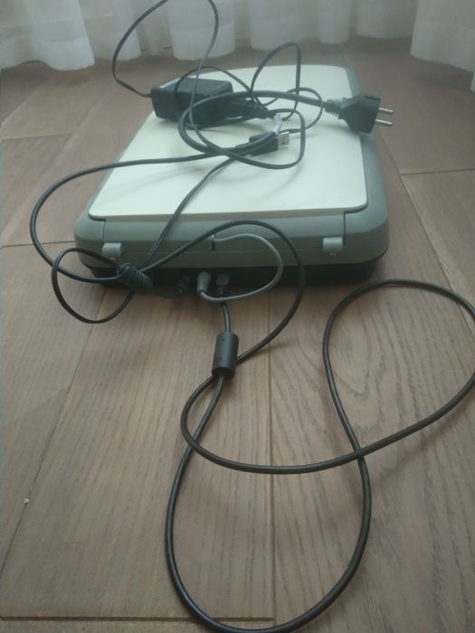 Сканер HP Scanjet G3010. Працює через підключення Windows XP та/або  7