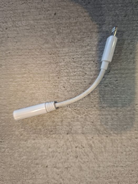 Продам комплект аксесуарів для iPhone (опис)