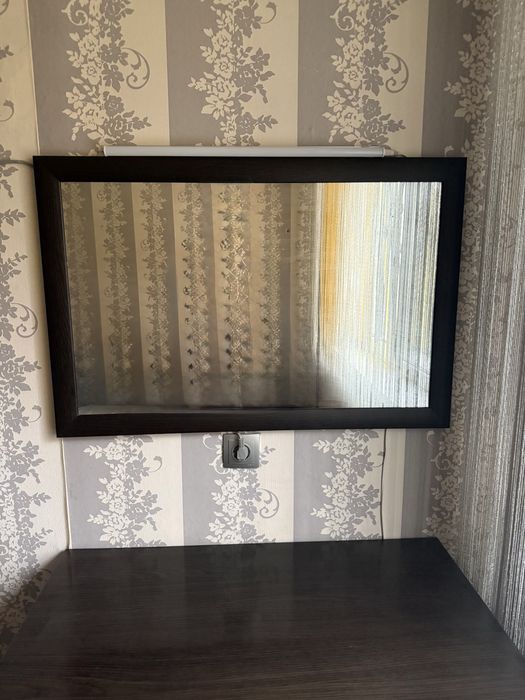 Комод с зеркалом