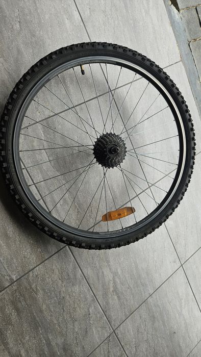 Koło rowerowe 26  nowa opona