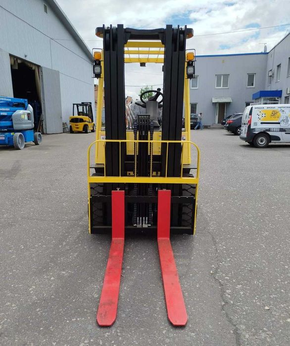 Газо-бензиновий вилковий навантажувач Hyster H2.5UT, 2023 рік  Новий  В наявності