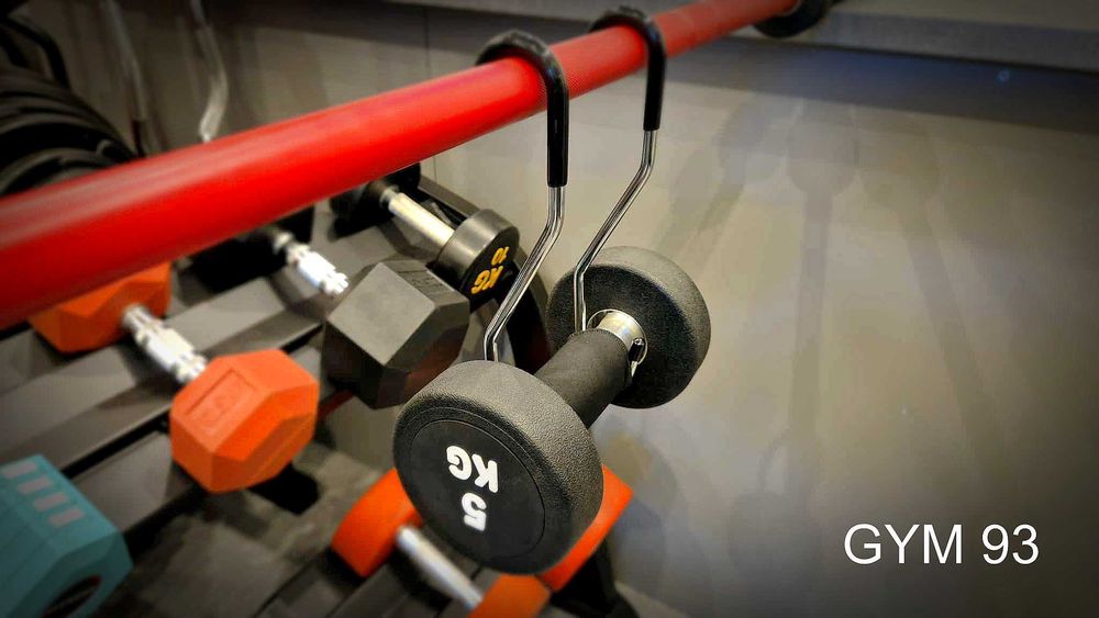 Uchwyty do hantli na gryf jak podajnik hantli