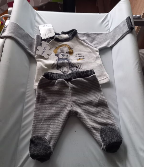 Super szaro biały dres.