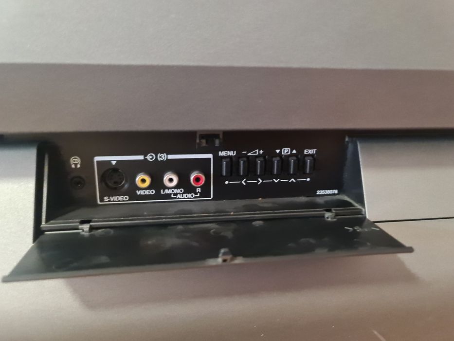 Toshiba TV modelo 46WH08G