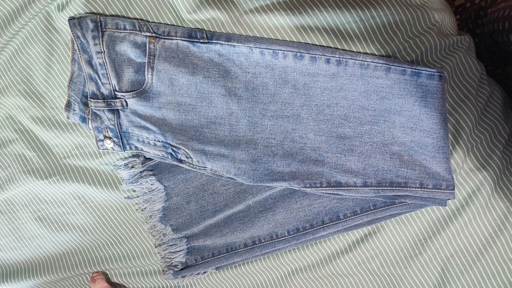 Diversas calças tamanho 34-36