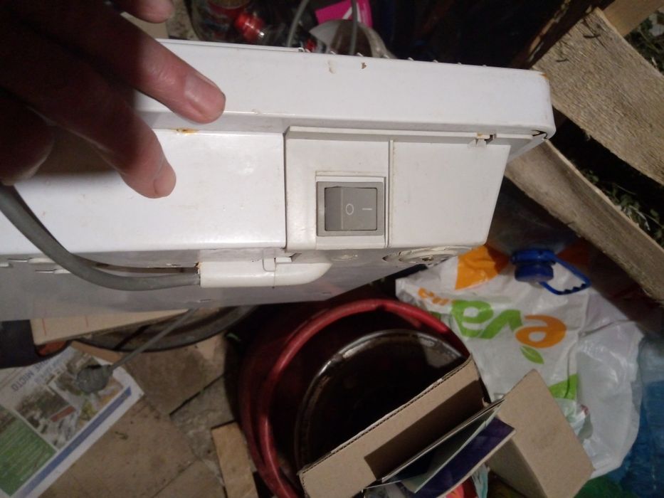 Обогреватель на стены, тепловентилятор.